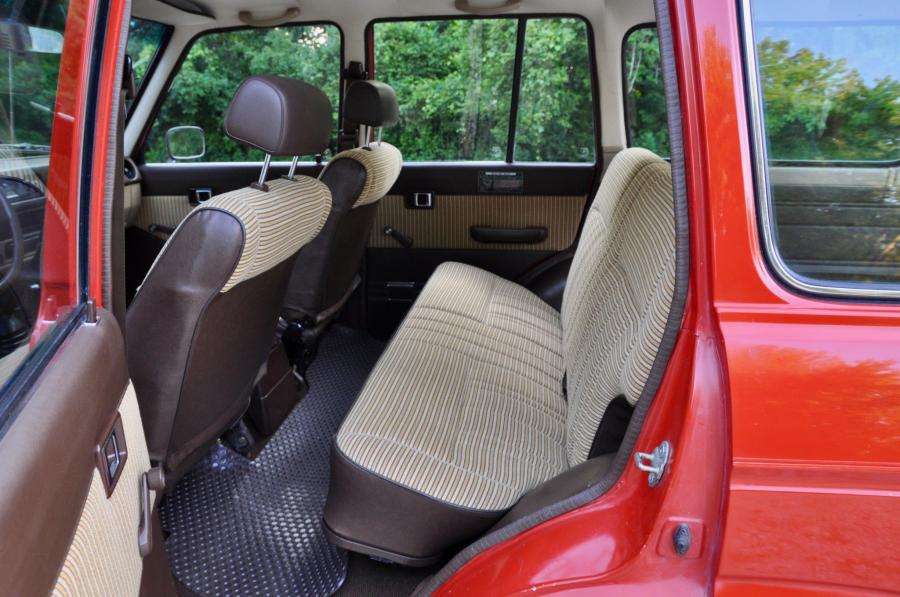 Интерьер Toyota Land Cruiser 60 (FJ60) 1984 года  (NA) (фото 121 из 251)